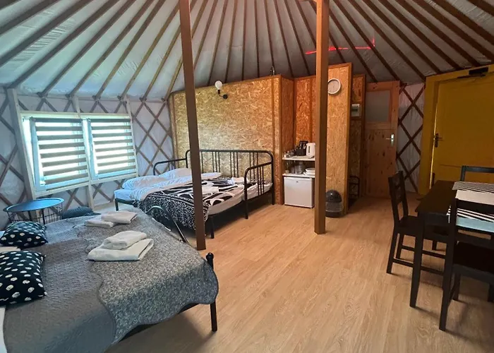 אוהל מפואר Brzozowy Zagajnik אינוואלד