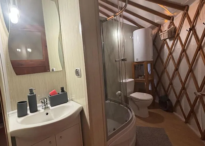 אוהל מפואר Brzozowy Zagajnik *